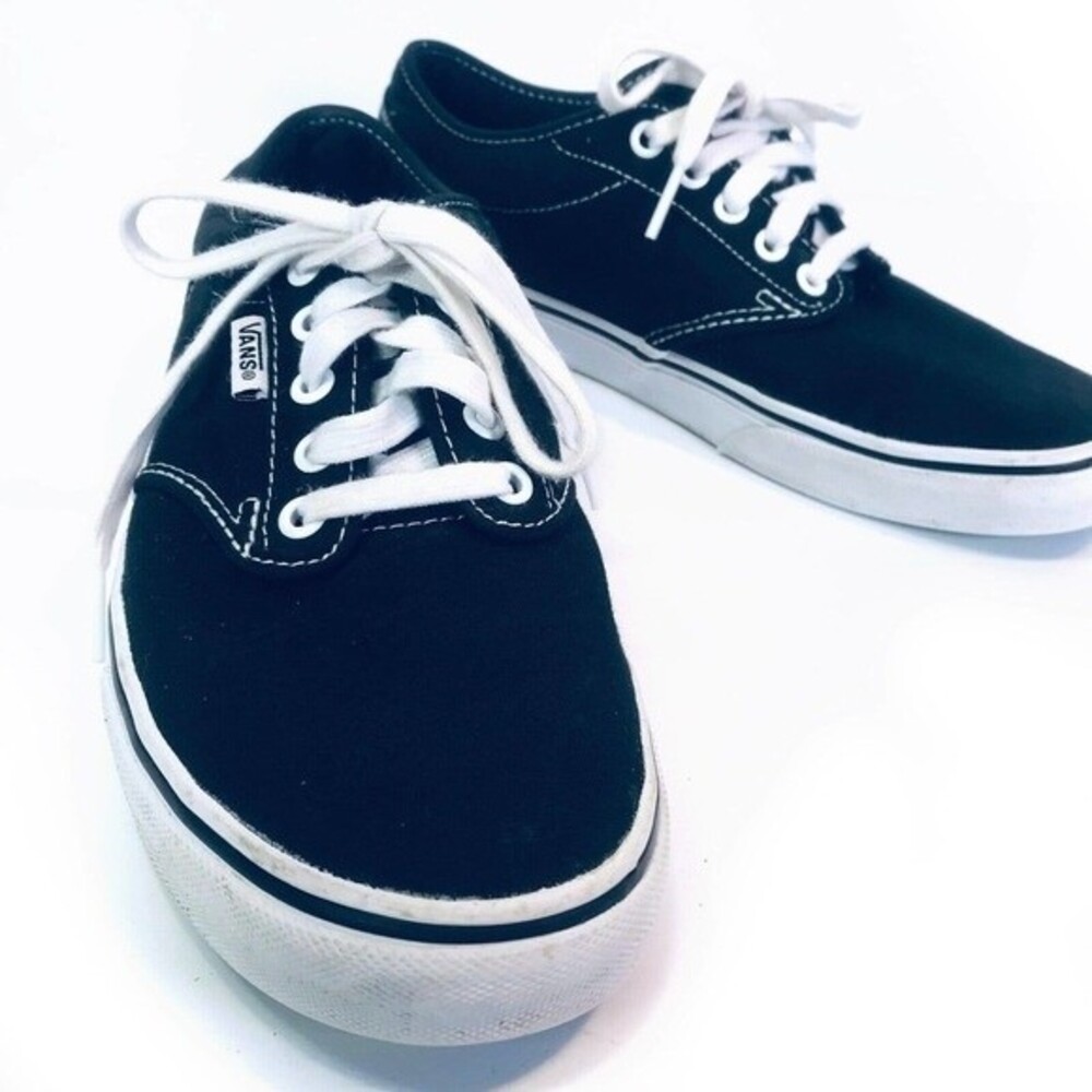 VANS Atwood Women’s Black White Canvas Low Top Lace Skate Sneaker Shoes Size 9.5